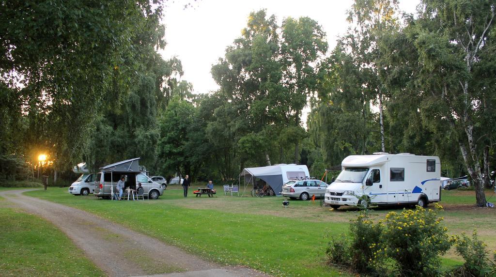Nordskoven Strand Camping 론네 외부 사진