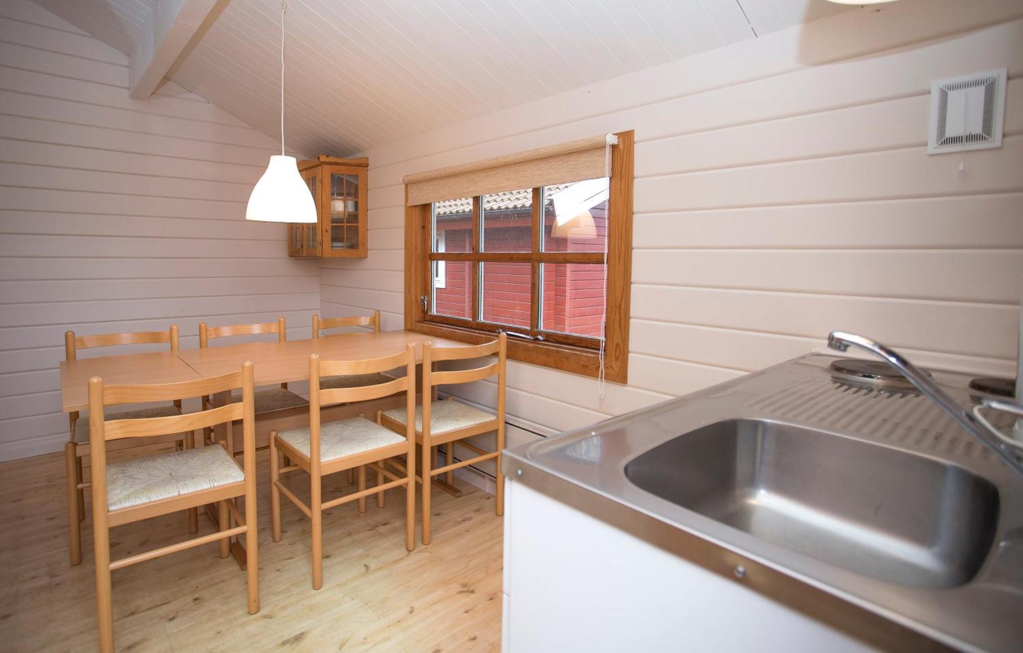 Nordskoven Strand Camping 론네 객실 사진
